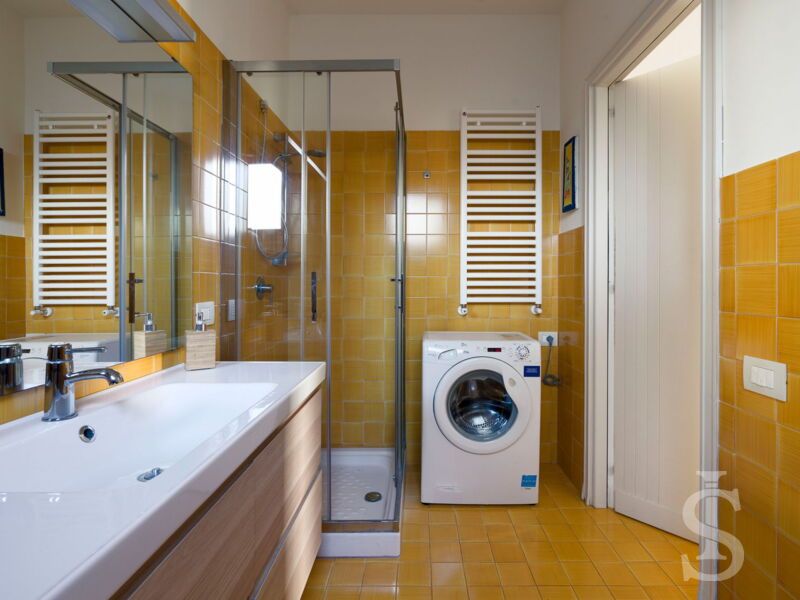 villa-coralia-bad-und-waschmaschine.jpg