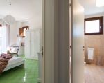 villa-coralia-schlafzimmer-und-bad.jpg