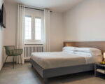villa-dimora-bufalefi-schlafzimmer-mit-doppelbett.jpg