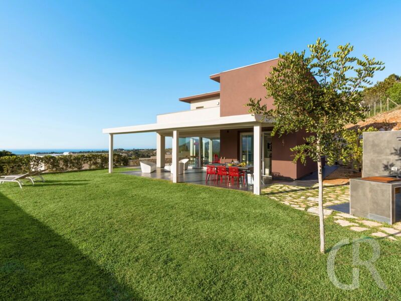 villa-dolce-vita-blick-vom-garten.jpg
