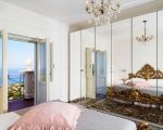 villa-estella-schlafzimmer-mikt-spiegelschrank.jpg