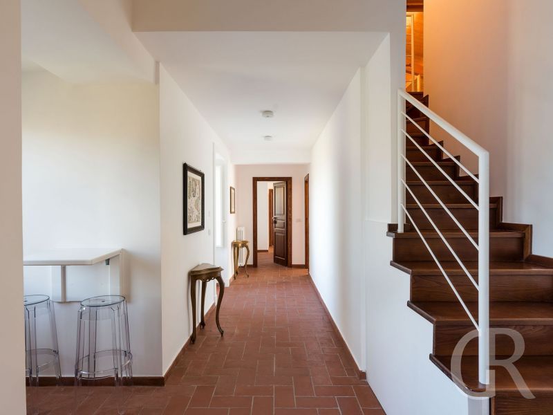 villa-etna-retreat-treppenaufgang.jpg