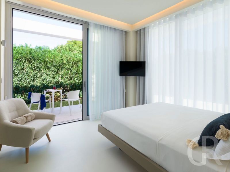 villa-gadir-schlafzimmer-mit-terrassenaussgang.jpg
