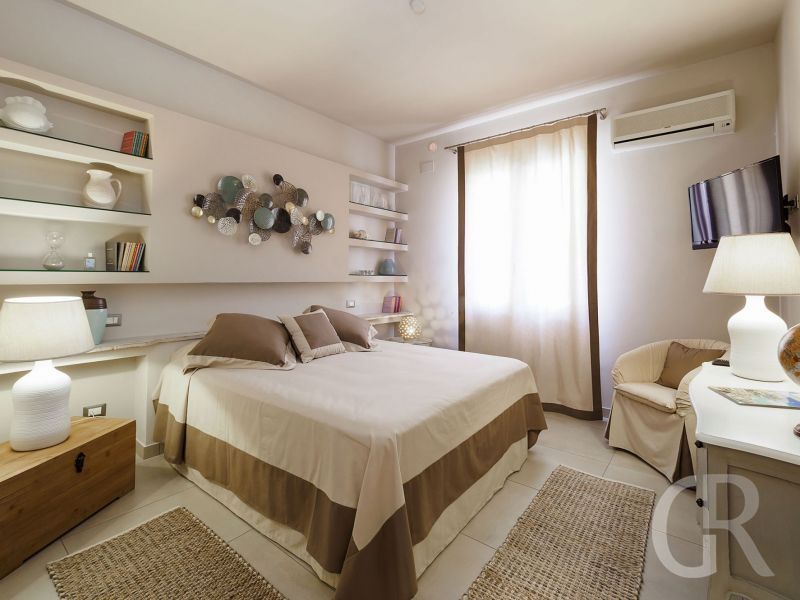 villa-gelsomina-schlafzimmer-mit-doppelbett.jpg