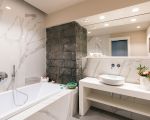 villa-isabella-bad-mit-wanne.jpg