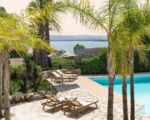 villa-maddalena-meer-und-pool.jpg