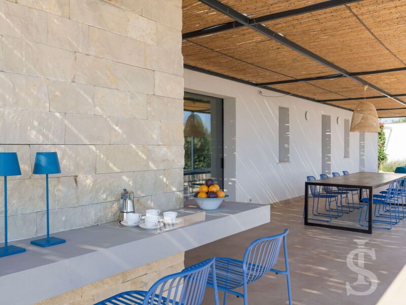 villa-passo-salina-moebilierte-terrasse.jpg