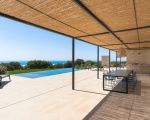 villa-passo-salina-terrasse-und-blick-zum-pool.jpg