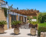 villa-pigna-blue-mediterrane-bepflanzung.jpg
