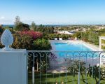 villa-ritrovato-blick-vom-haus-auf-den-pool.jpg