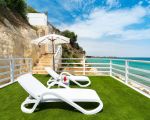 villa-stella-maris-sonnenliegen.jpg