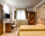 ager-costa-gelbes-schlafzimmer.jpg