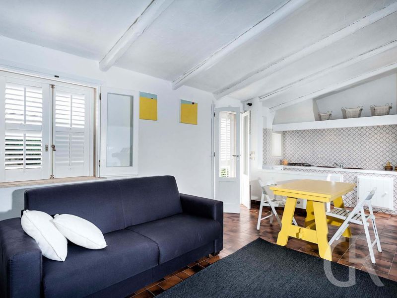 casa-bianca-sofa.jpg