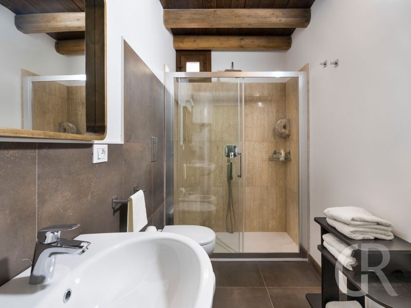 casa-don-carlo-dusche-im-bad.jpg