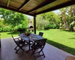 casa-limoni-esstisch-auf-der-terrasse.jpg