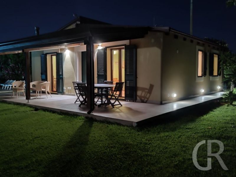 casa-limoni-haus-am-abend.jpg