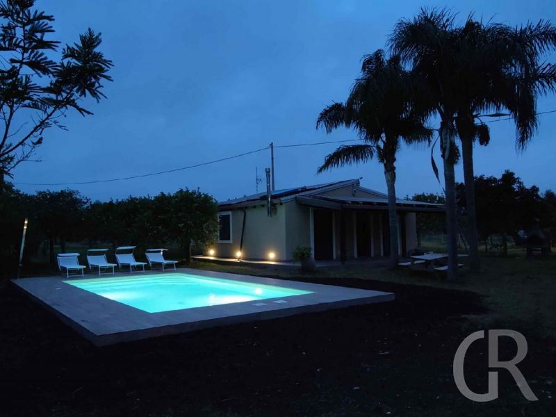 casa-limoni-ppol-am-abend.jpg