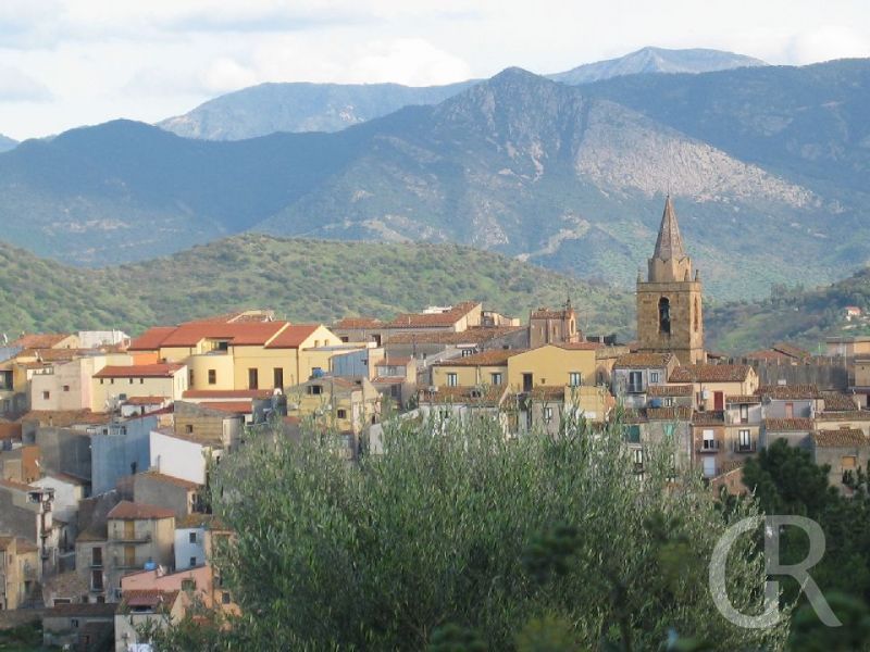 castelbuono-ferienwohnungen-park00050.jpg