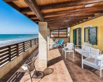 ferienhaus-mare-del-sud-ueberdachte-terrasse.jpg