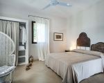 ferienhaus-ulivi-grosses-doppelbett.jpg