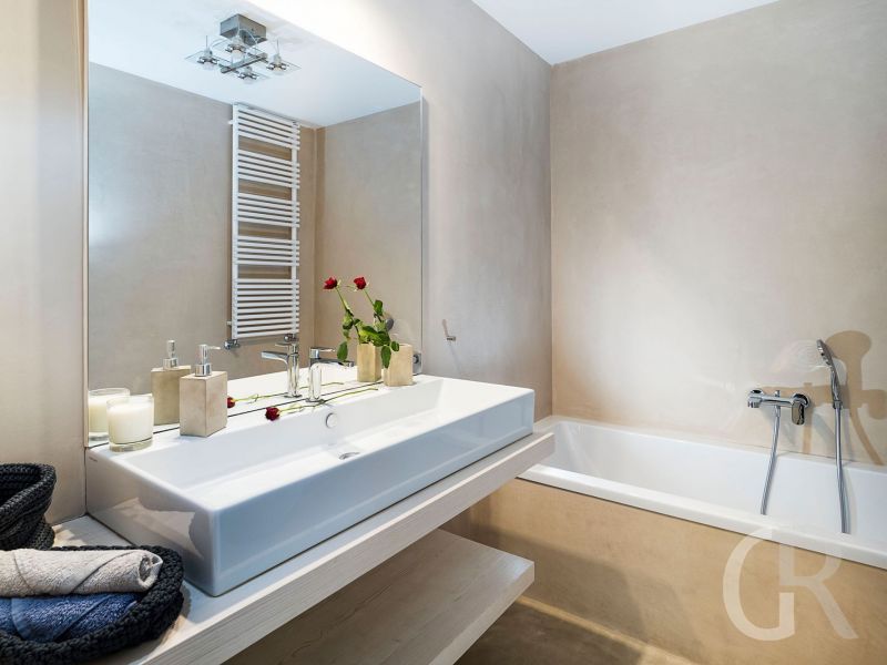 ferienvilla-bad-mit-wanne.jpg