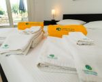 ferienwohnung-antonella-schlafzimmer-mit-ausgang-auf-die-terrasse.JPG