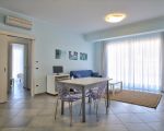 ferienwohnung-cobalto-essplatz-im-wohnbereich.jpg