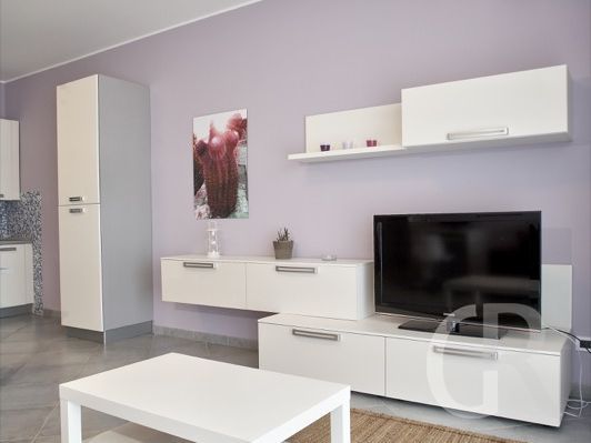ferienwohnung-glicine-wohnbereich-mit-tv.jpg