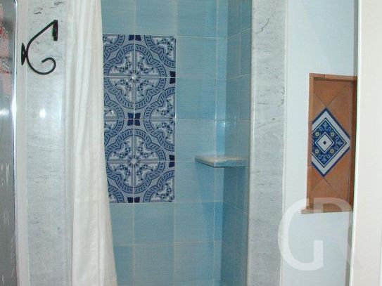 ferienwohnung-la-pagliera-dusche.jpg