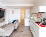 ferienwohnung-peppina-piccola-offener-wohnraum-mit-kueche.jpg