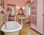ferienwohnung-sette-capelli-wanne-im-bad.jpg