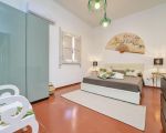 villa-amelia-doppelbett-im-schlafzimmer.jpg