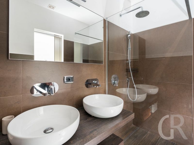 villa-artemare-bad-mit-dusche.jpg