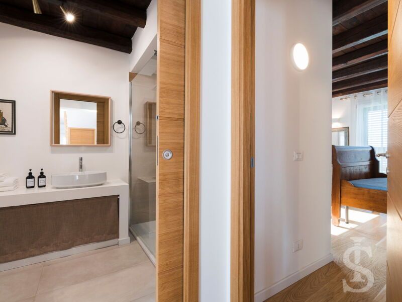 villa-casita-bad-mit-waschbecken.jpg