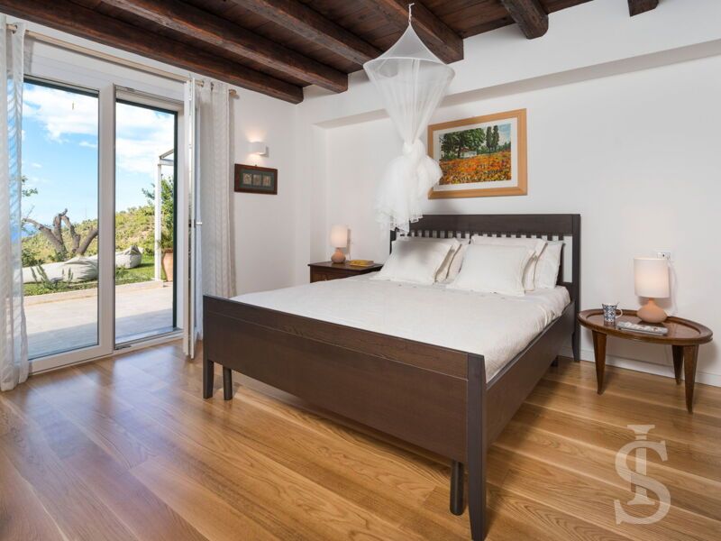 villa-casita-schlafzimmer-mit-ausgang-zur-terrasse.jpg