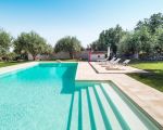 villa-corte-moscata-zugang-zum-pool.jpg