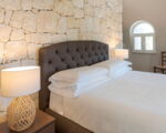 villa-del-mito-einladendes-doppelbett.jpg