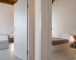 villa-dimora-bufalefi-ansicht-zwei-schlafzimmer-im-nebengebaeude.jpg
