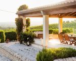 villa-dora-ueberdachte-terrasse.jpg