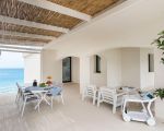 villa-hermes-ueberdachte-terrasse.jpg