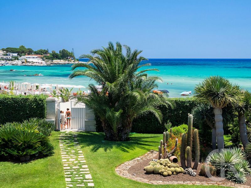 villa-la-plage-ausgang-zum-strand.jpg