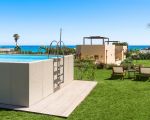 villa-magnolia-pool-und-rasen.jpg