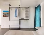 villa-mia-schrank-im-schlafzimmer.jpg