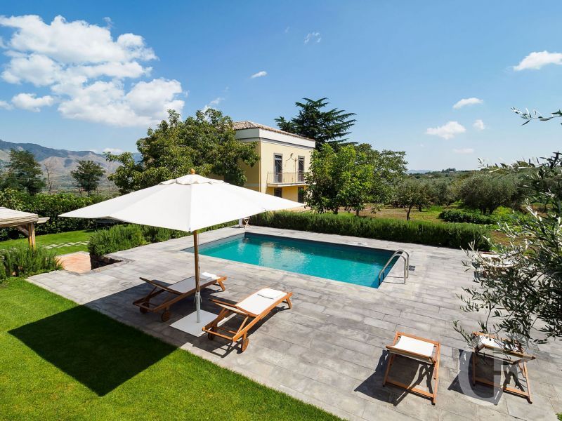 villa-nerello-pool.jpg