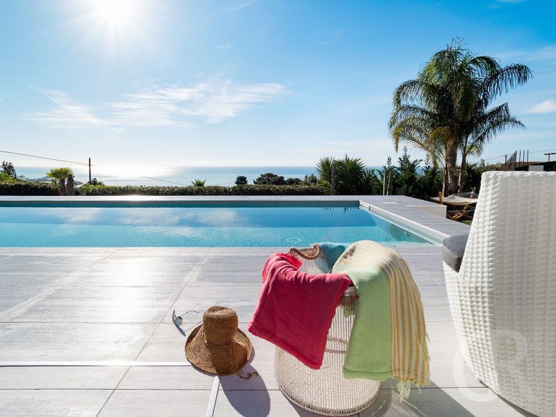 villa-pales-pool.jpg