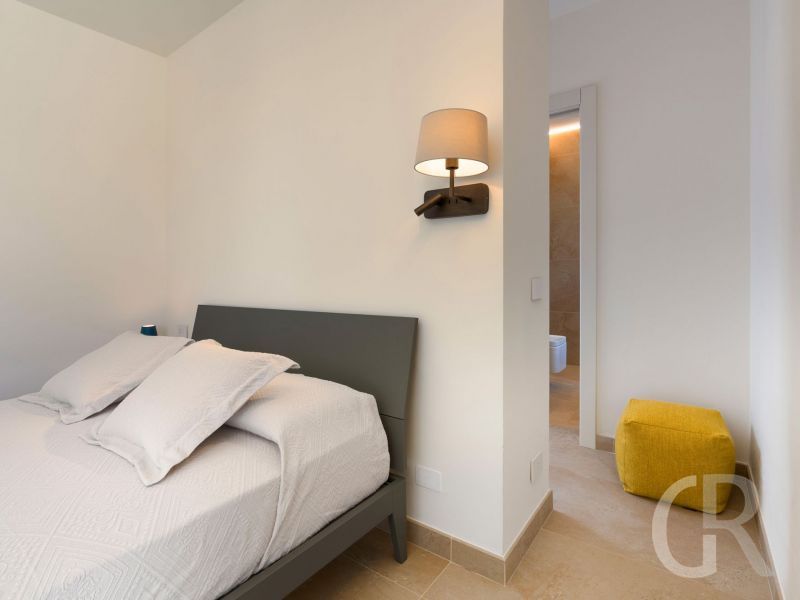 villa-passo-salina-grosses-bett.jpg