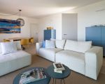 villa-passo-salina-weisse-sofa-sjpg.jpg