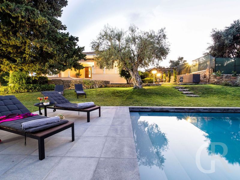 villa-profumo-pool.jpg