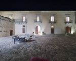 villa-scifazzo-am-abend-der-innenhof.jpg