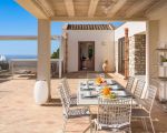 villa-tangi-ueberdachte-terrasse.jpg